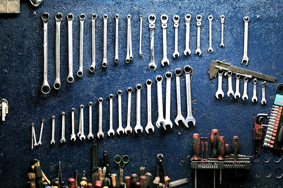 Importancia de la renovación oportuna de herramientas en un taller automotriz